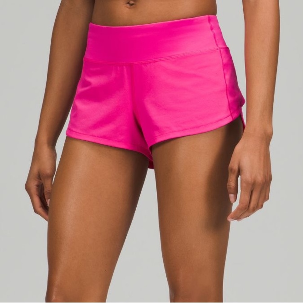 Lululemon Size 6 Speed Up Low-Rise Lined Short 2.5”